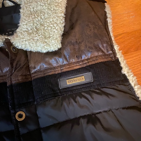 Stylish puffer style Sean John vest - Picture 5 of 6